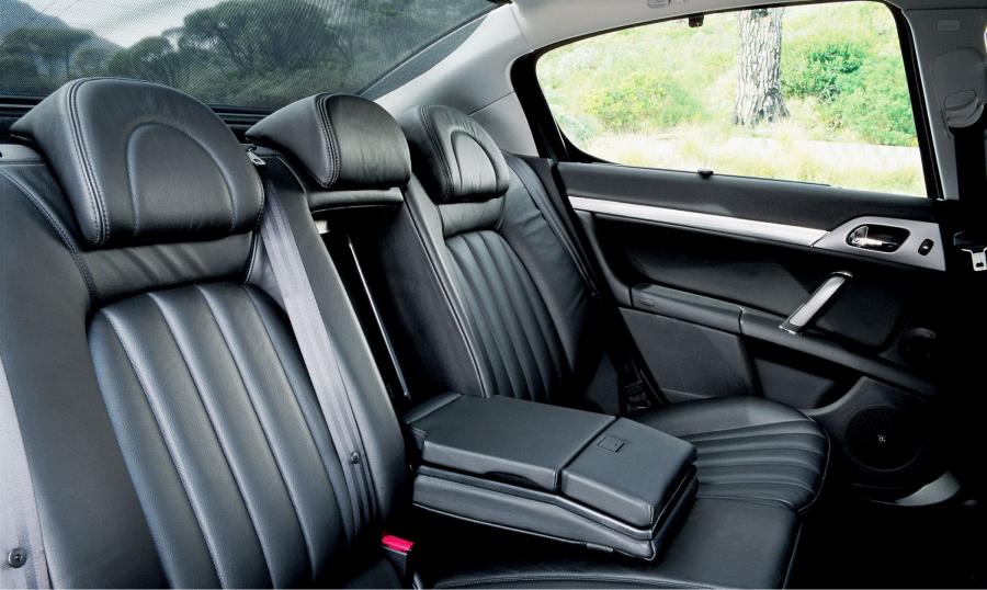  Peugeot 407 2005 года  (фото 30 из 81)